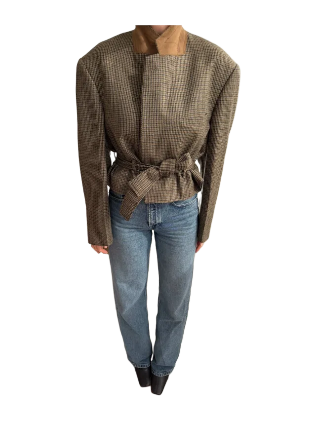 Havre Studio Belted blazer in Houndstooth