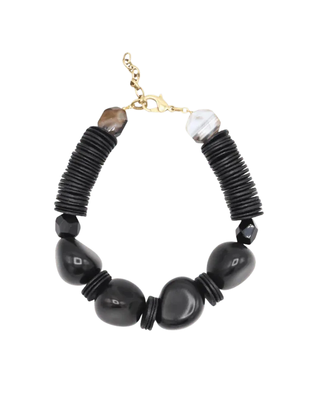 Sita Nevado Forma Necklace
