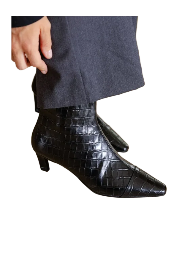 Bobbies Jeanne - Fierce Black