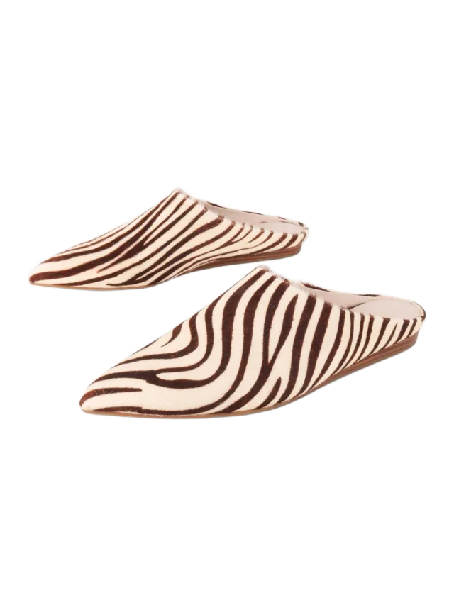 Intentionally Blank MAJOR COWHIDE FLAT MULE