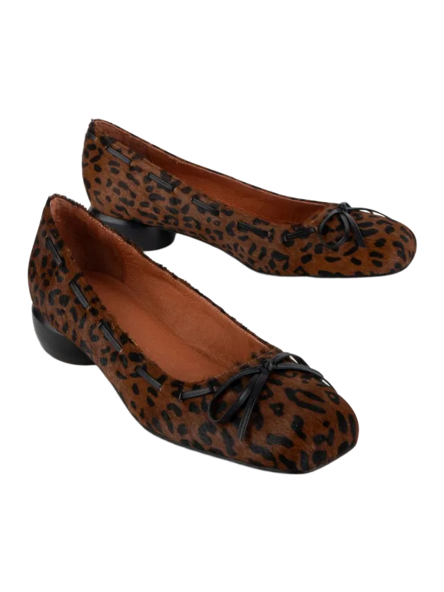 Intentionally Blank SIA CALF HAIR FLAT
