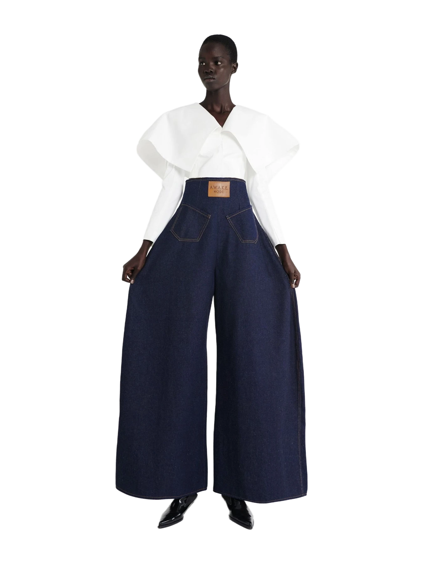 A.W.A.K.E. MODE Cropped Jacket With Collar