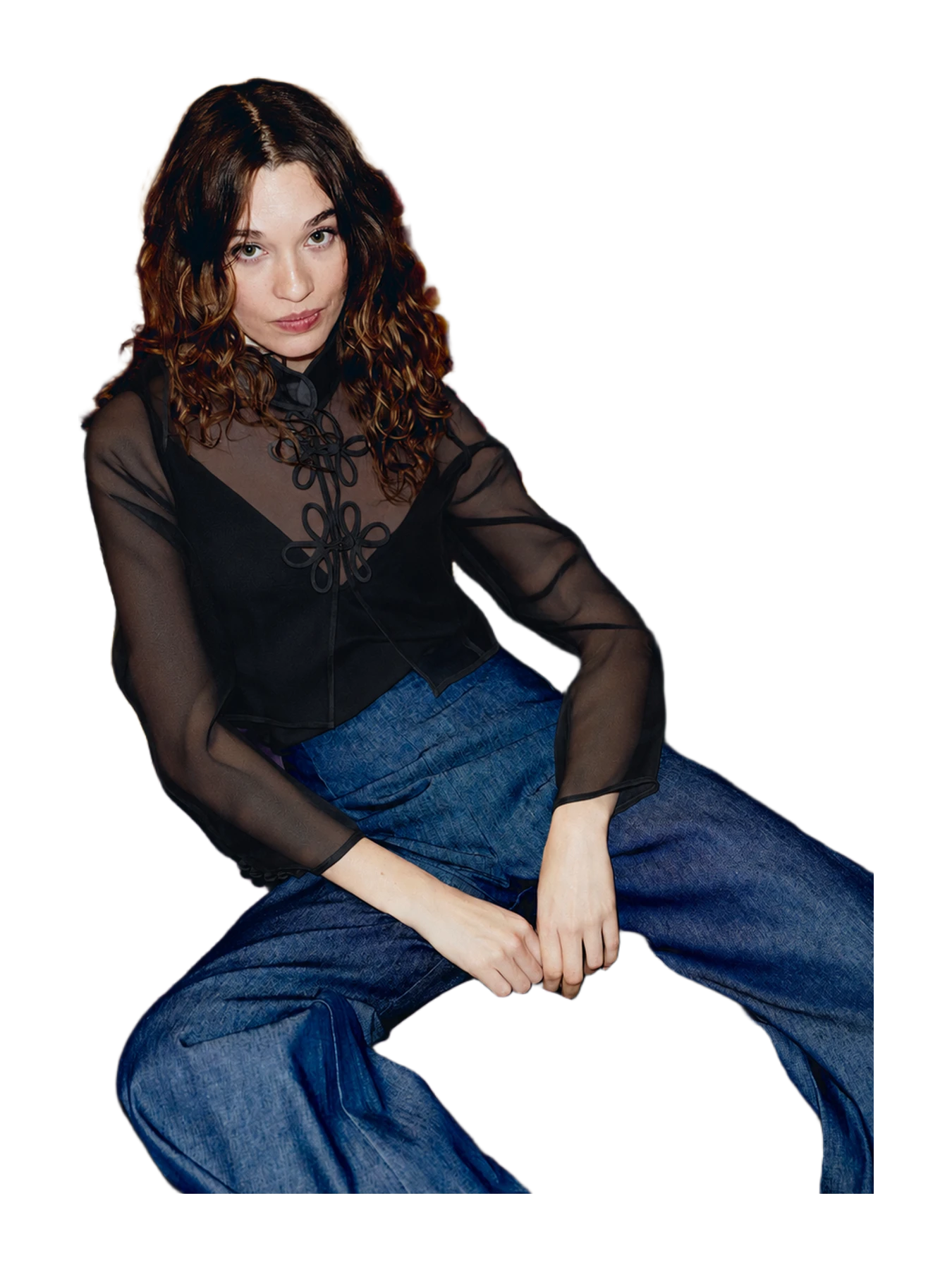 Louise Juliet Chaquet In Noir