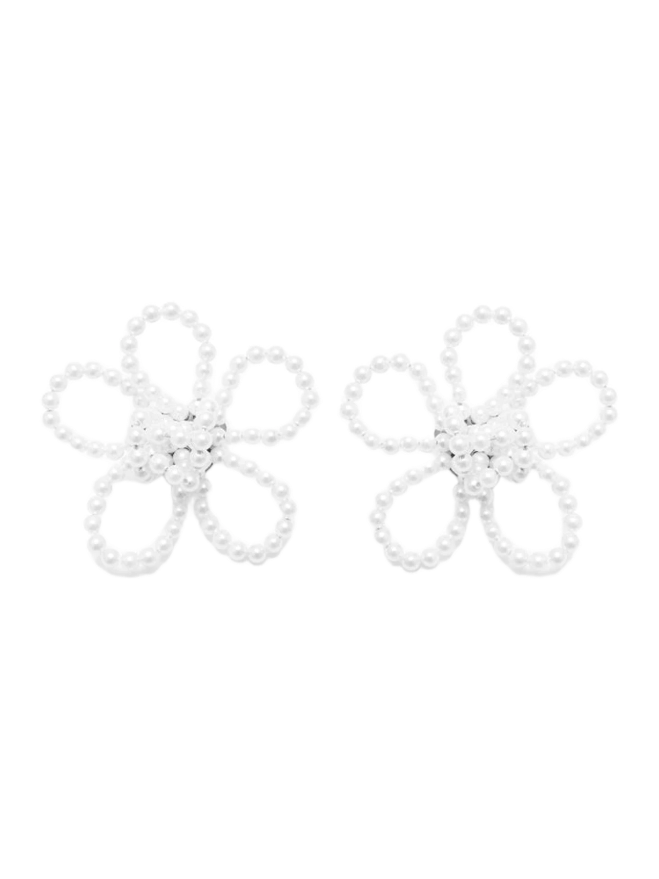1concept Loop Petal Earrings - Pearl