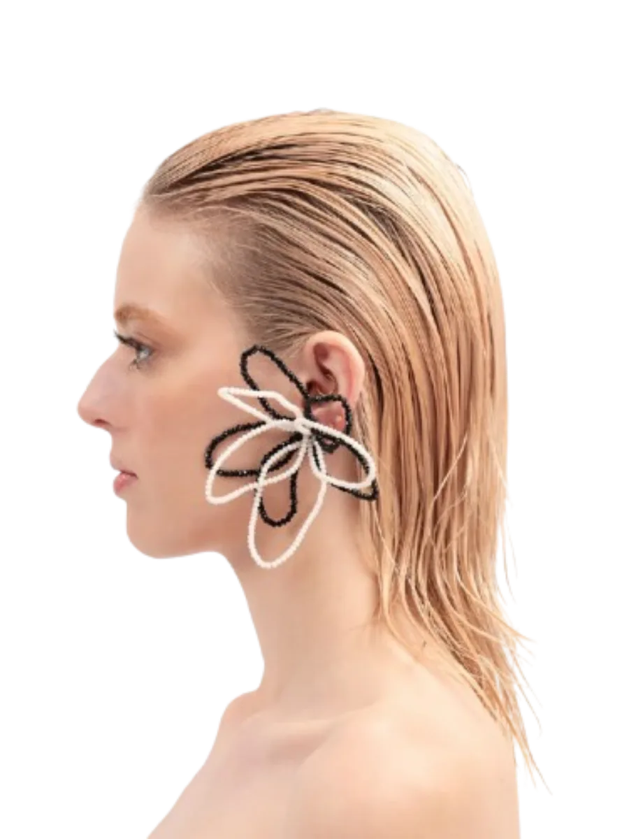 1CONCEPT Poisoned Lilies in Multi Beige and Black